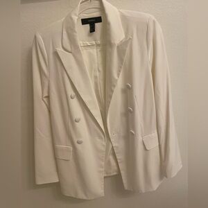 White Women Blazer- Size: Medium 🤍